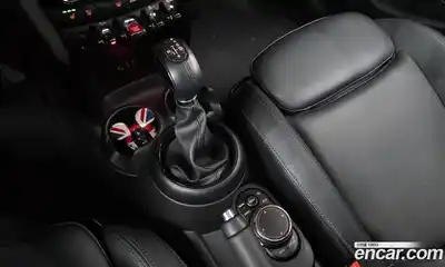Mini Cooper 2018 1.5 гидро в Москве № 198443, миниатюра 9