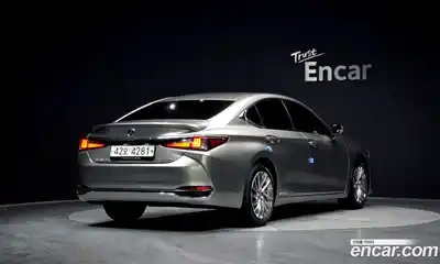 Lexus ES 2018 2.5 гидро в Москве № 198797, миниатюра 2
