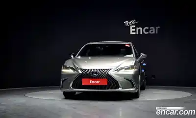 Lexus ES 2018 2.5 гидро в Москве № 198797, миниатюра 3