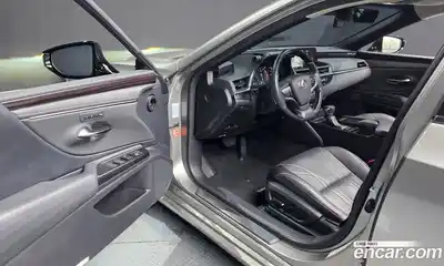 Lexus ES 2018 2.5 гидро в Москве № 198797, миниатюра 10