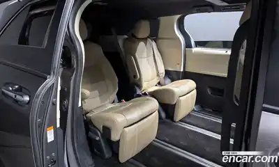 Toyota Sienna 2022 2.5 гидро в Москве № 199632, миниатюра 12