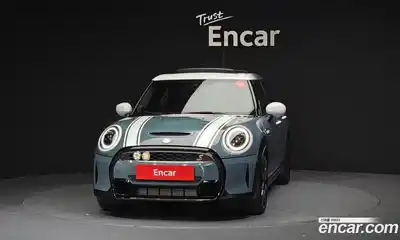 Mini Cooper 2023 2.0 гидро в Москве № 204810, миниатюра 3