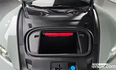 Porsche Taycan 2025 0.1 гидро в Москве № 212951, миниатюра 5