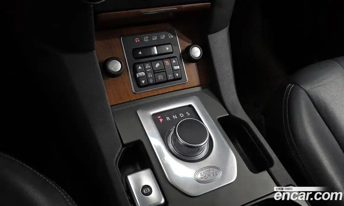 Land Rover Discovery 2015 3.0 гидро в Москве № 213693, фото 9