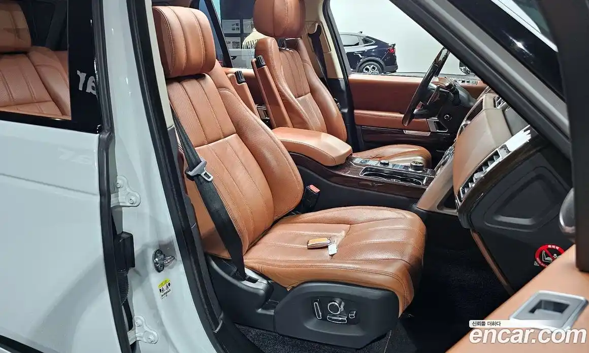 Land Rover Range-Rover 2017 4.4 гидро в Москве № 213784, фото 10