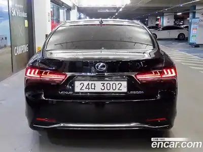 Lexus LS 2018 3.5 гидро в Москве № 214856, миниатюра 4