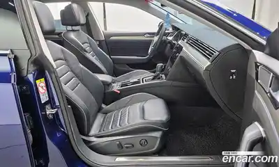 Volkswagen Arteon 2018 2.0 гидро в Москве № 214954, миниатюра 11
