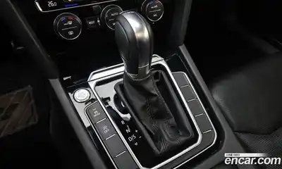 Volkswagen Arteon 2018 2.0 гидро в Москве № 214954, миниатюра 9
