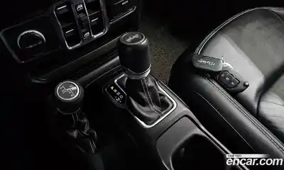 Jeep Wrangler 2023 2.0 гидро в Москве № 215448, миниатюра 9