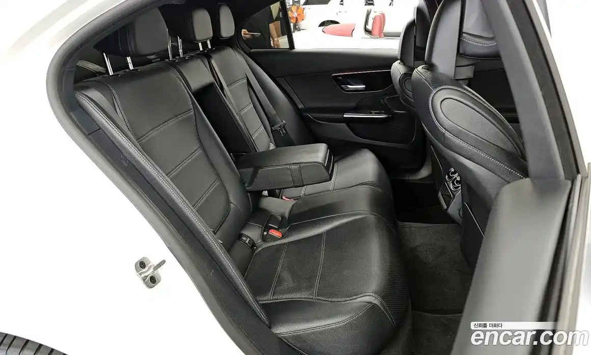 Mercedes-Benz C-Class 2024 2.0 гидро в Москве № 229450, фото 12