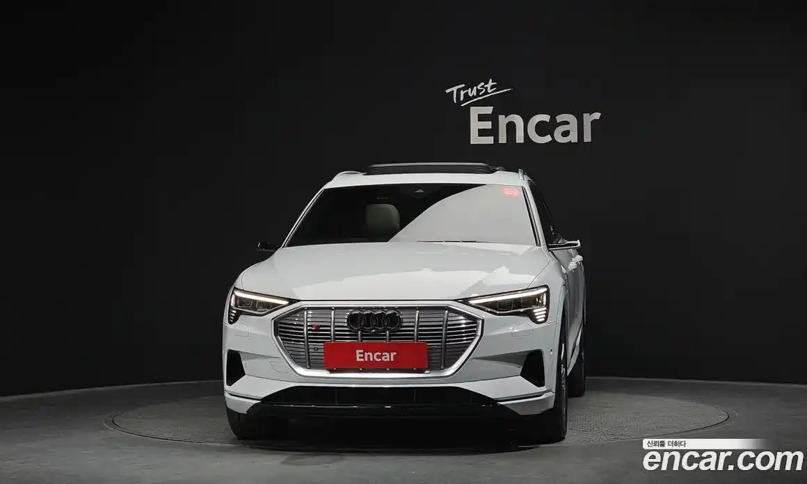 Audi e-tron 2023 0.2 гидро в Москве № 229767, фото 3