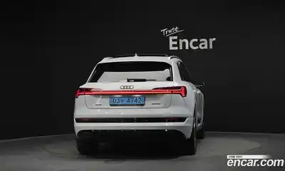 Audi e-tron 2023 0.2 гидро в Москве № 229767, миниатюра 4