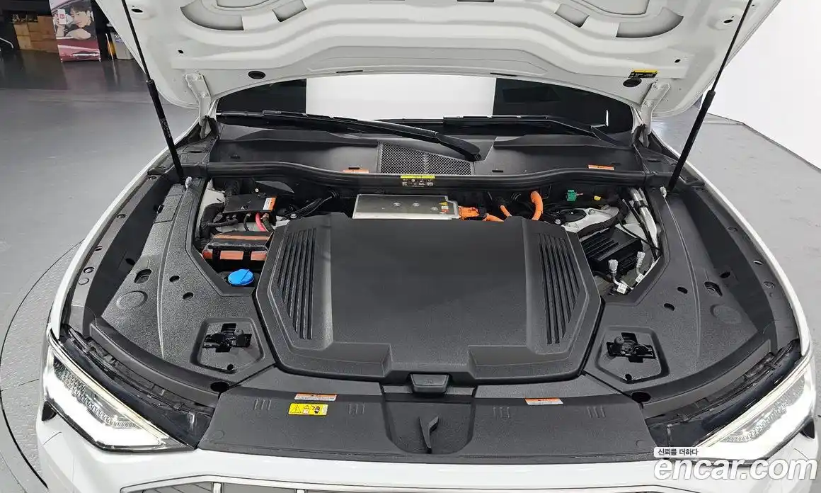 Audi e-tron 2023 0.2 гидро в Москве № 229767, фото 6