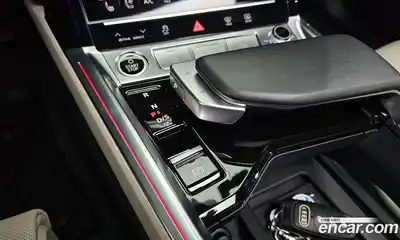 Audi e-tron 2023 0.2 гидро в Москве № 229767, миниатюра 9