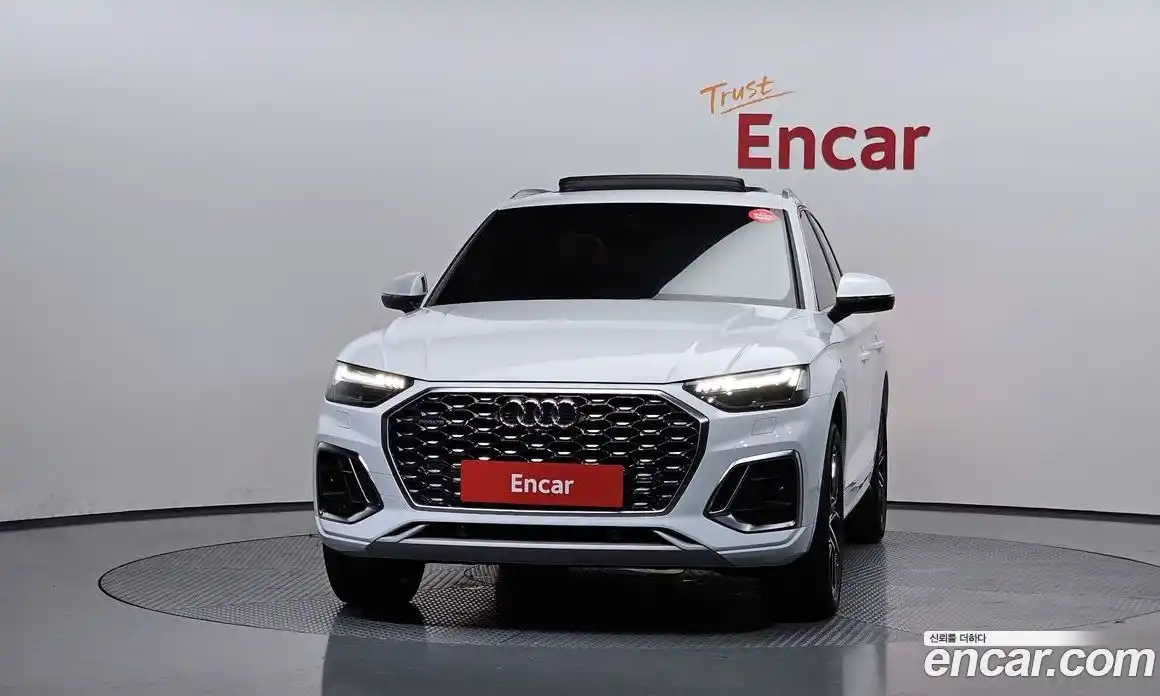 Audi Q5 2023 2.0 гидро в Москве № 229968, фото 3
