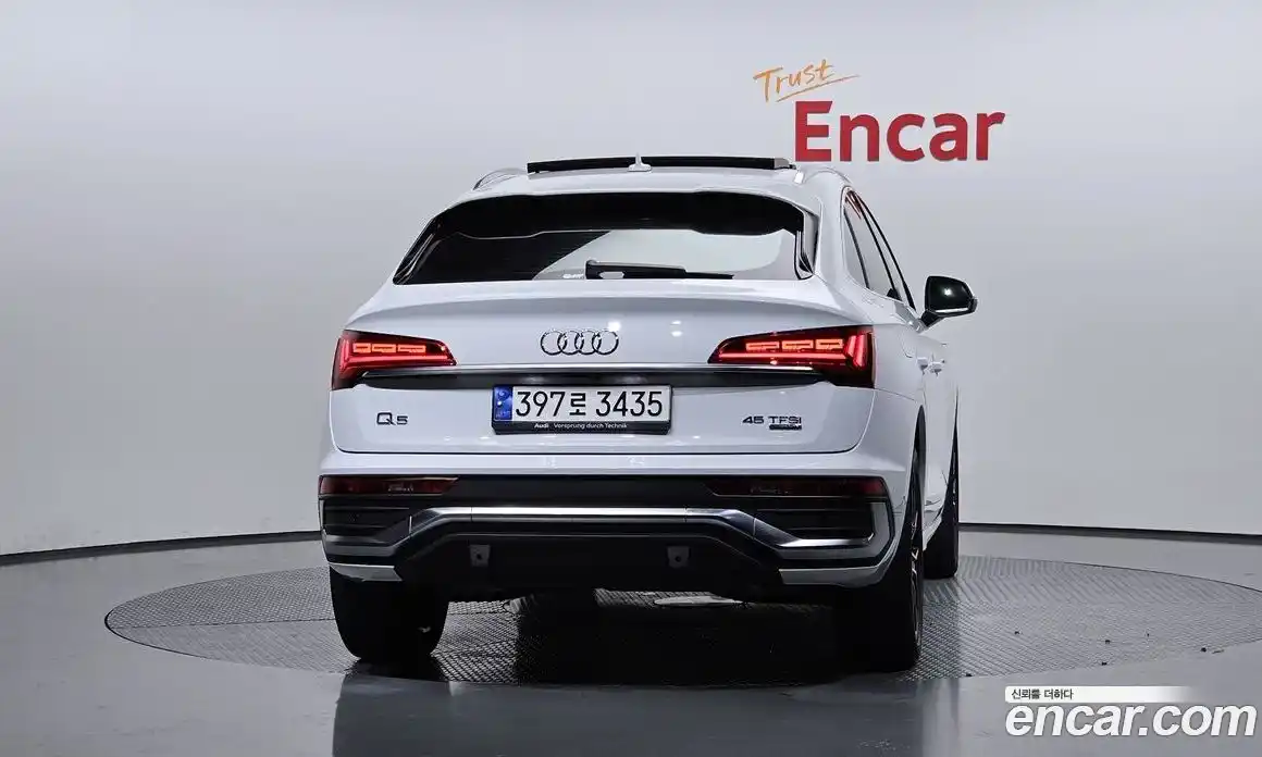 Audi Q5 2023 2.0 гидро в Москве № 229968, фото 4