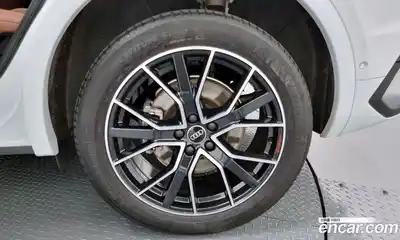 Audi Q5 2023 2.0 гидро в Москве № 229968, миниатюра 5