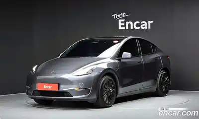 Tesla Model Y, 2022