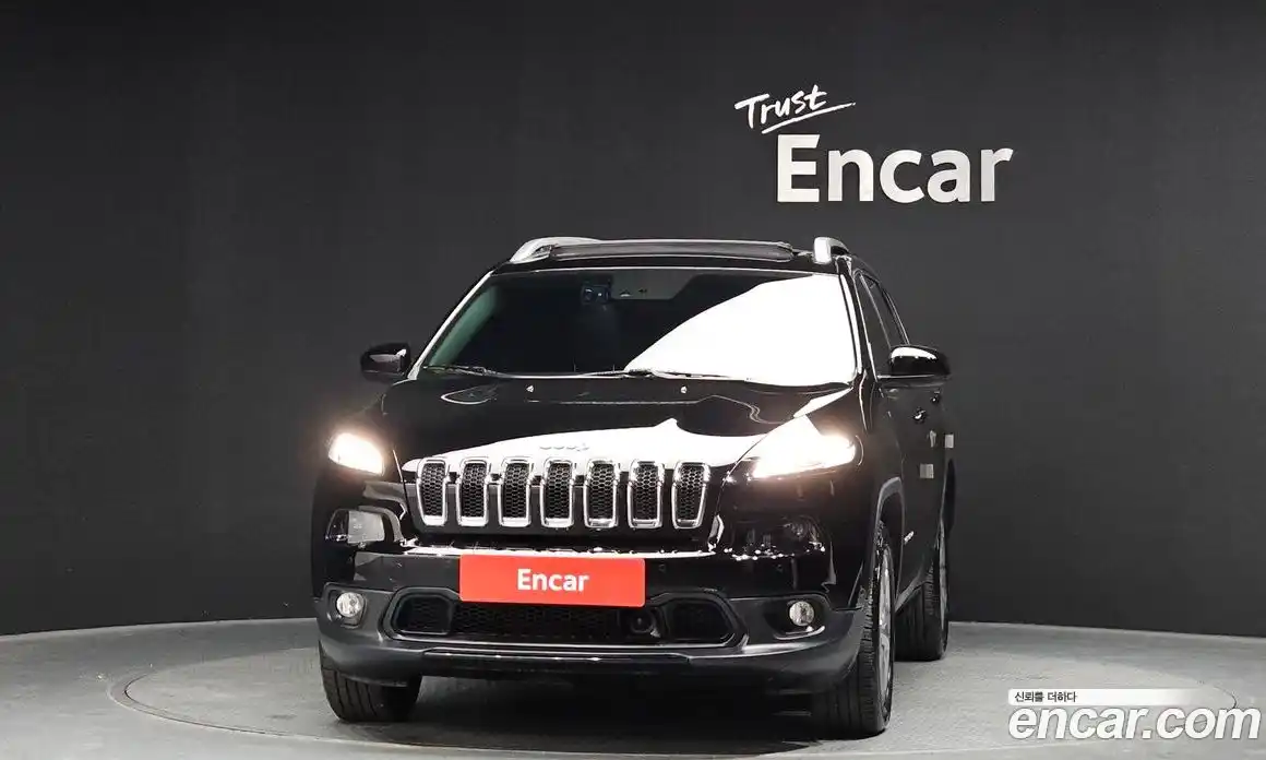 Jeep Cherokee 2017 2.4 гидро в Москве № 232656, фото 3