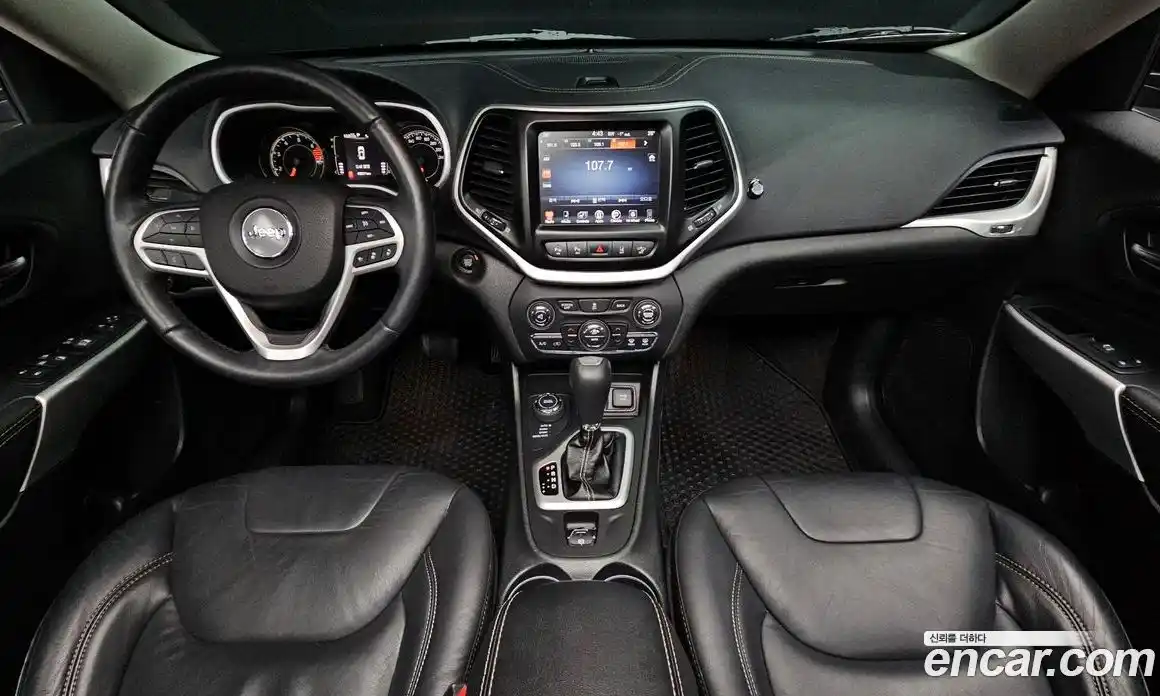 Jeep Cherokee 2017 2.4 гидро в Москве № 232656, фото 7