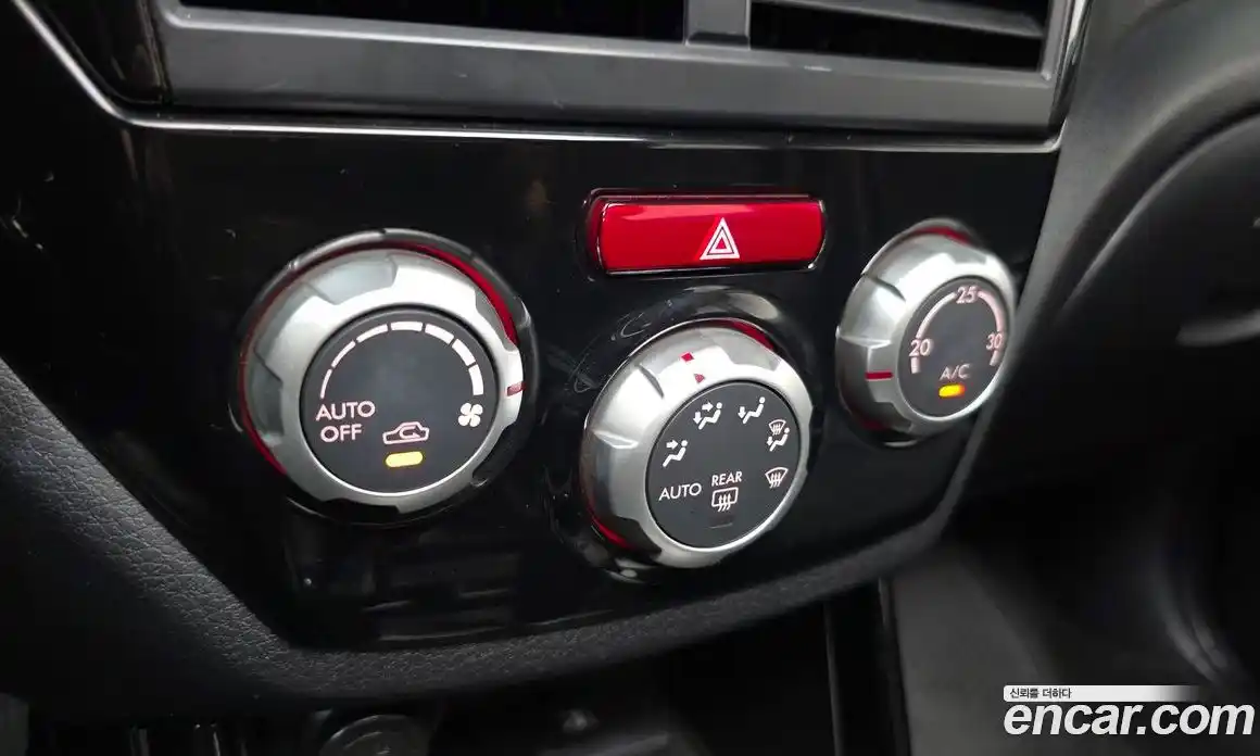 Subaru Forester 2010 2.5 гидро в Москве № 236181, фото 16