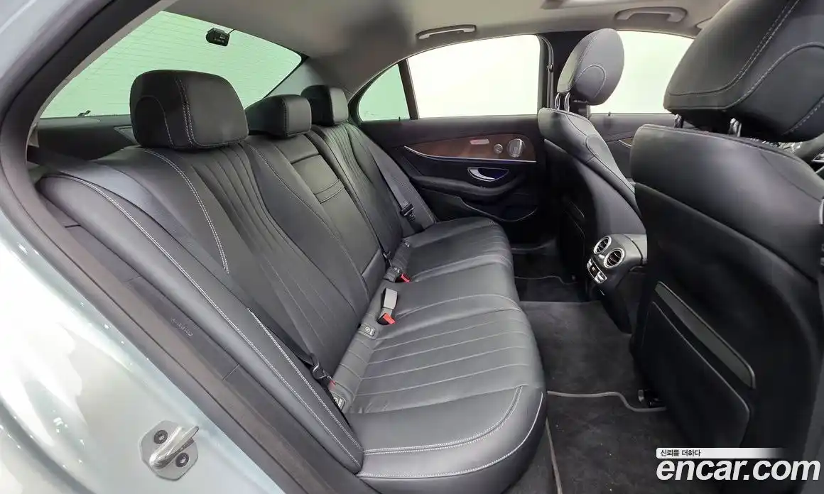 Mercedes-Benz E-Class 2020 2.0 гидро, фото 19