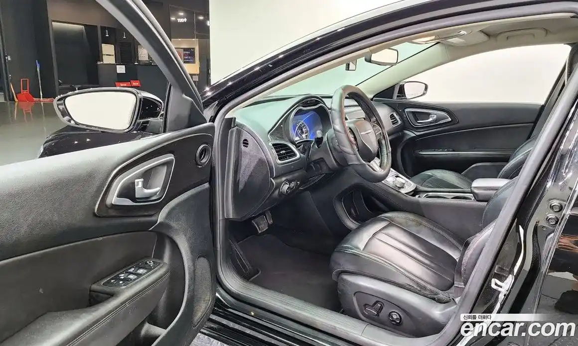 Chrysler 200 2015 2.4 гидро в Москве № 256771, фото 11