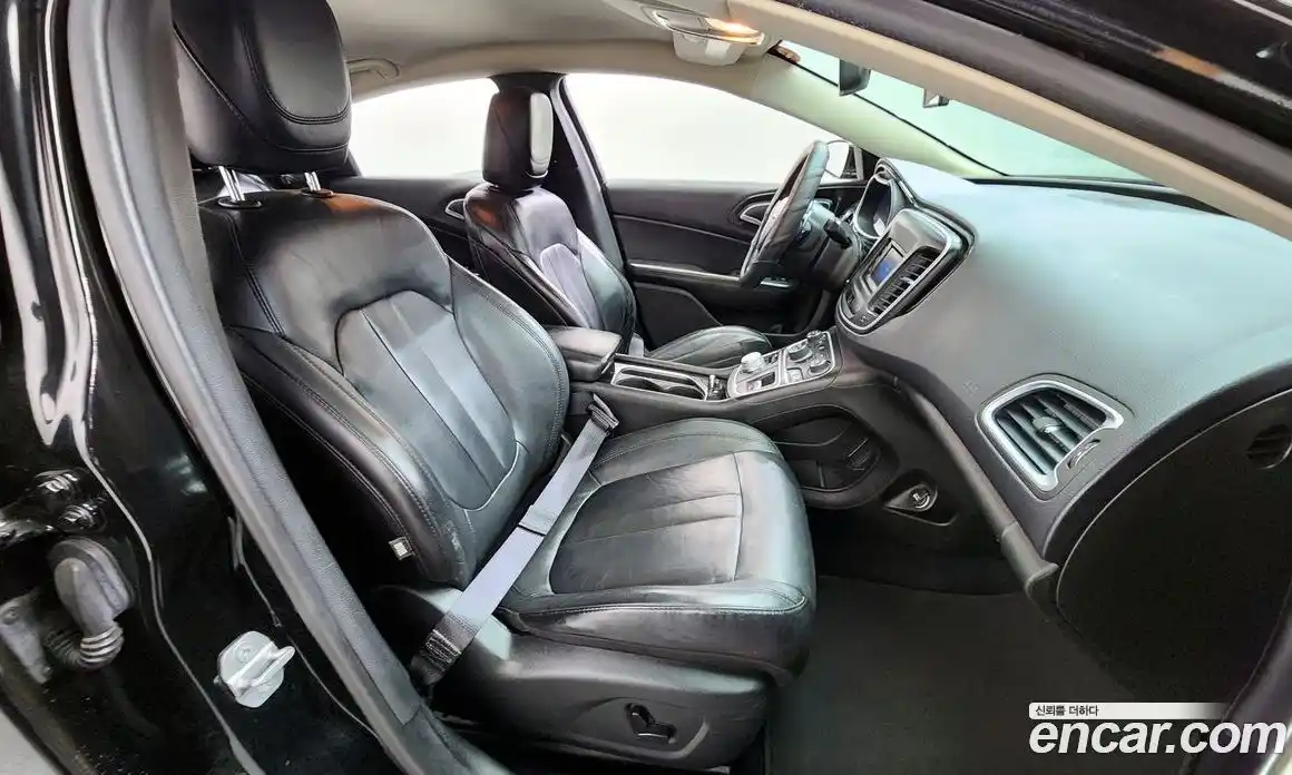 Chrysler 200 2015 2.4 гидро в Москве № 256771, фото 10