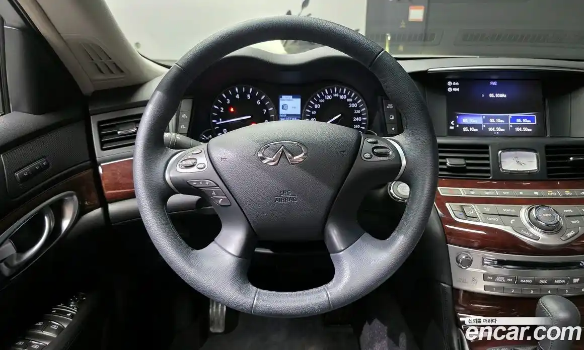 Infiniti Q70 2018 3.7 гидро в Москве № 268081, фото 13