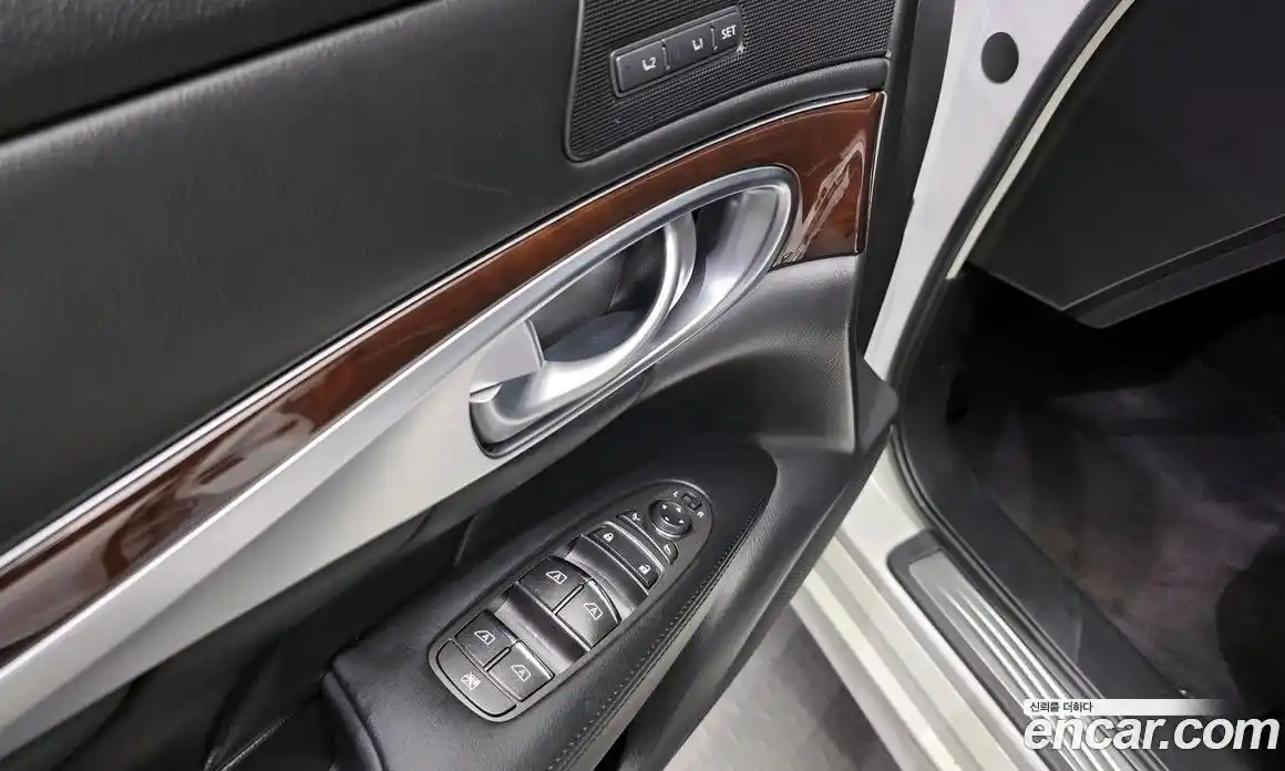 Infiniti Q70 2018 3.7 гидро в Москве № 268081, фото 14