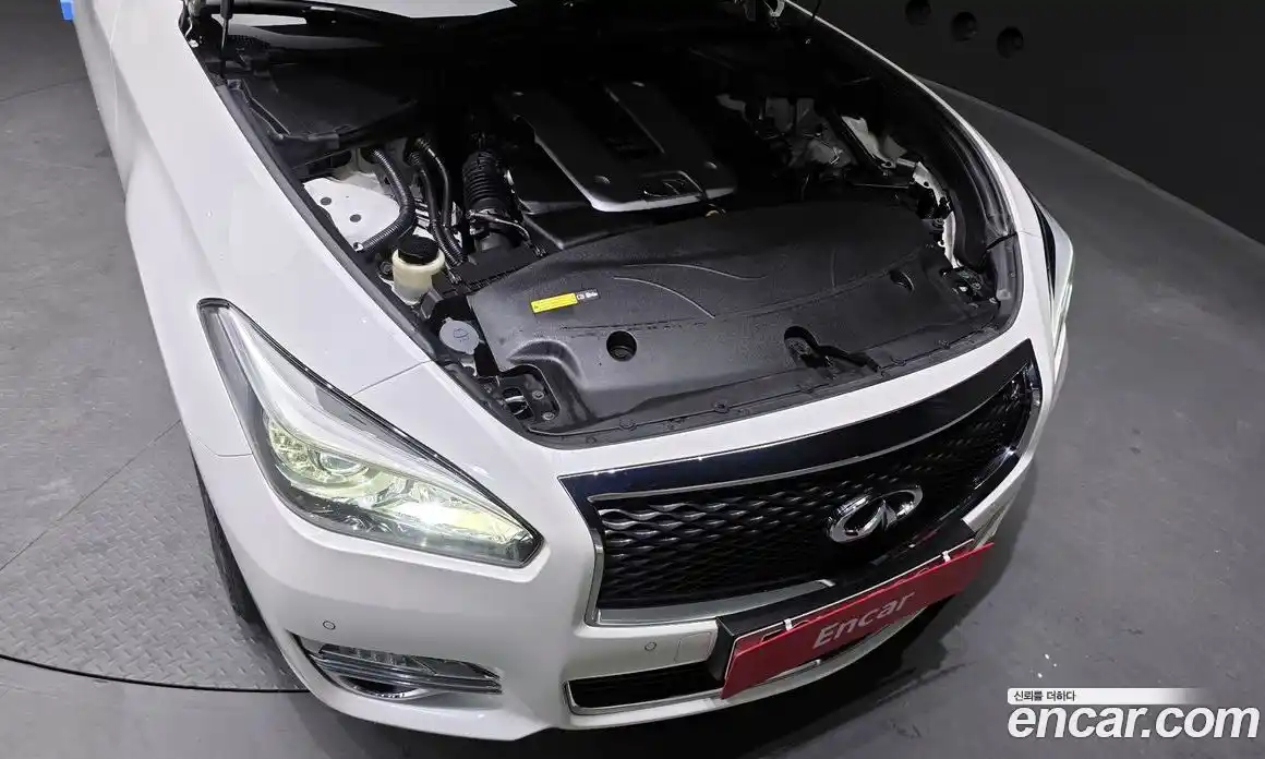 Infiniti Q70 2018 3.7 гидро в Москве № 268081, фото 6