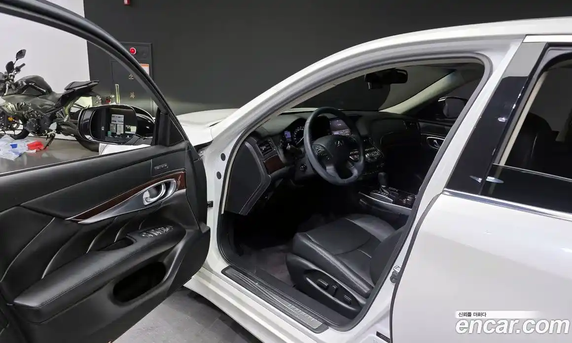 Infiniti Q70 2018 3.7 гидро в Москве № 268081, фото 10