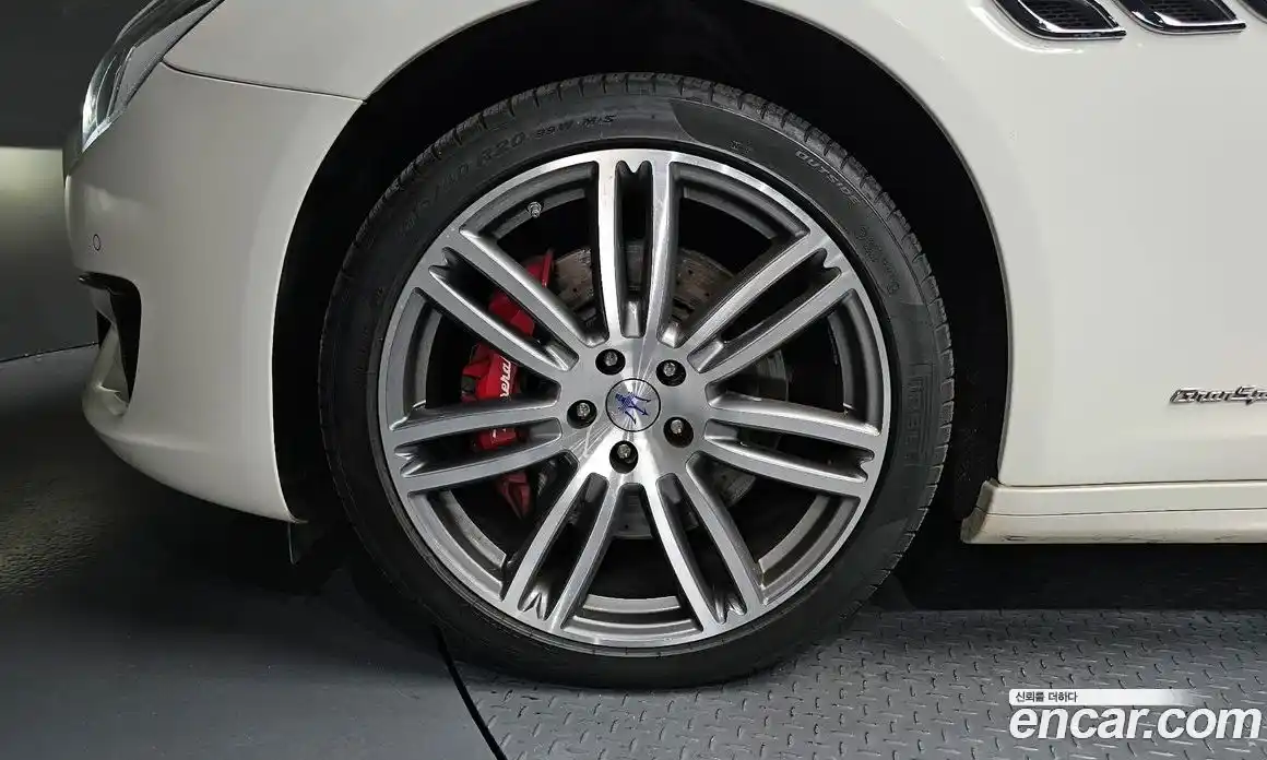 Maserati Quattroporte 2018 3.0 гидро в Москве № 283046, фото 5