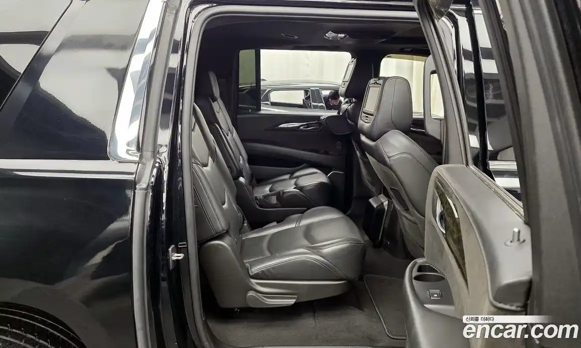 Cadillac Escalade 2019 6.2 гидро в Москве № 285530, фото 12