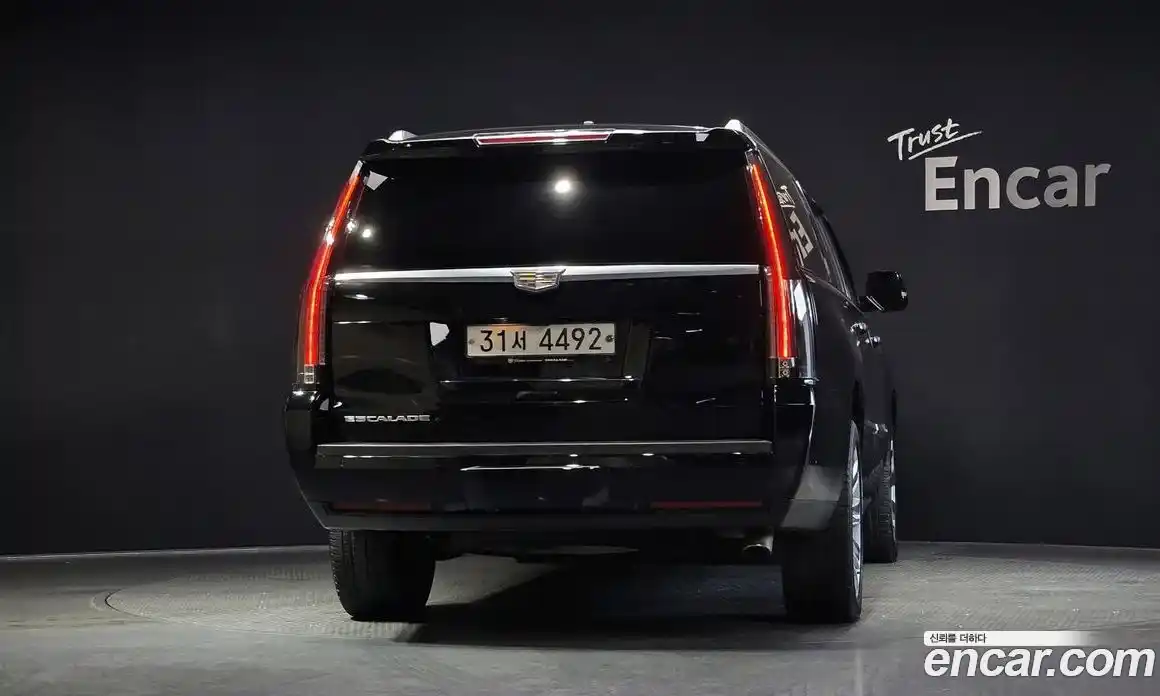 Cadillac Escalade 2019 6.2 гидро в Москве № 285530, фото 4