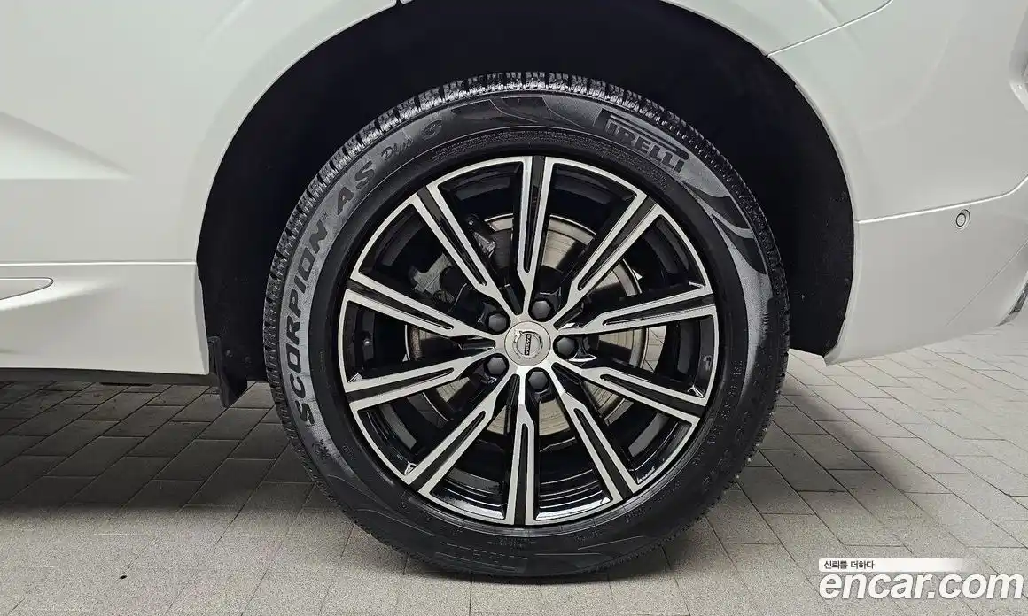 Volvo XC60 2019 2.0 гидро в Москве № 293852, фото 5