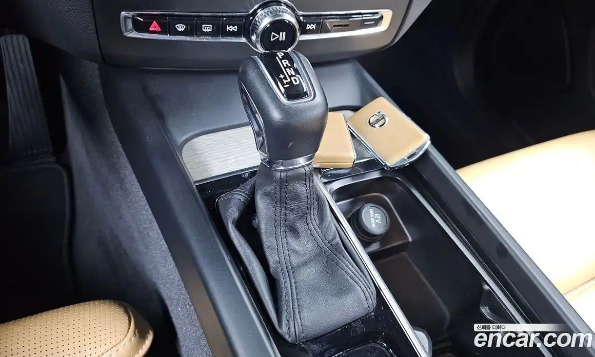 Volvo XC60 2019 2.0 гидро в Москве № 293852, фото 9