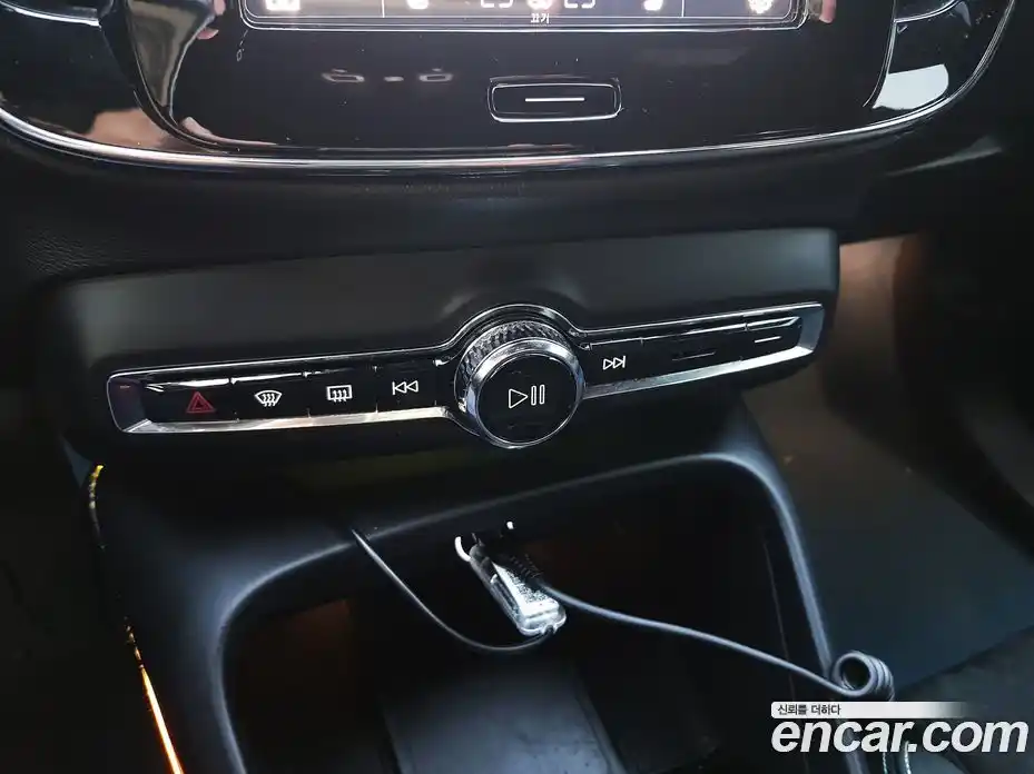 Volvo C40 2022 0.2 гидро в Москве № 293972, фото 14