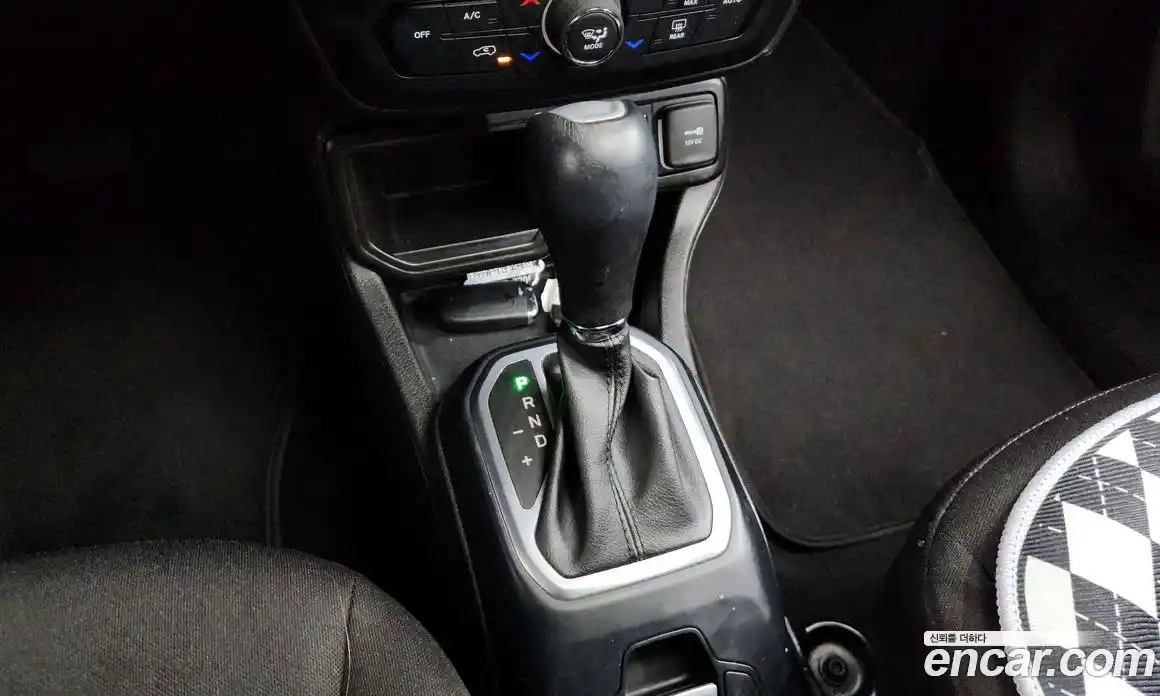 Jeep Renegade 2021 2.4 гидро в Москве № 296457, фото 9