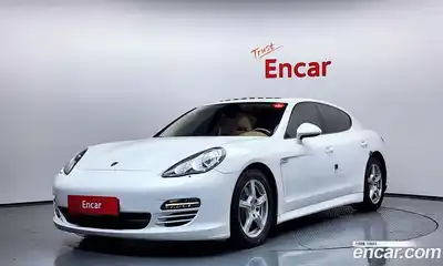 Porsche Panamera, 2011