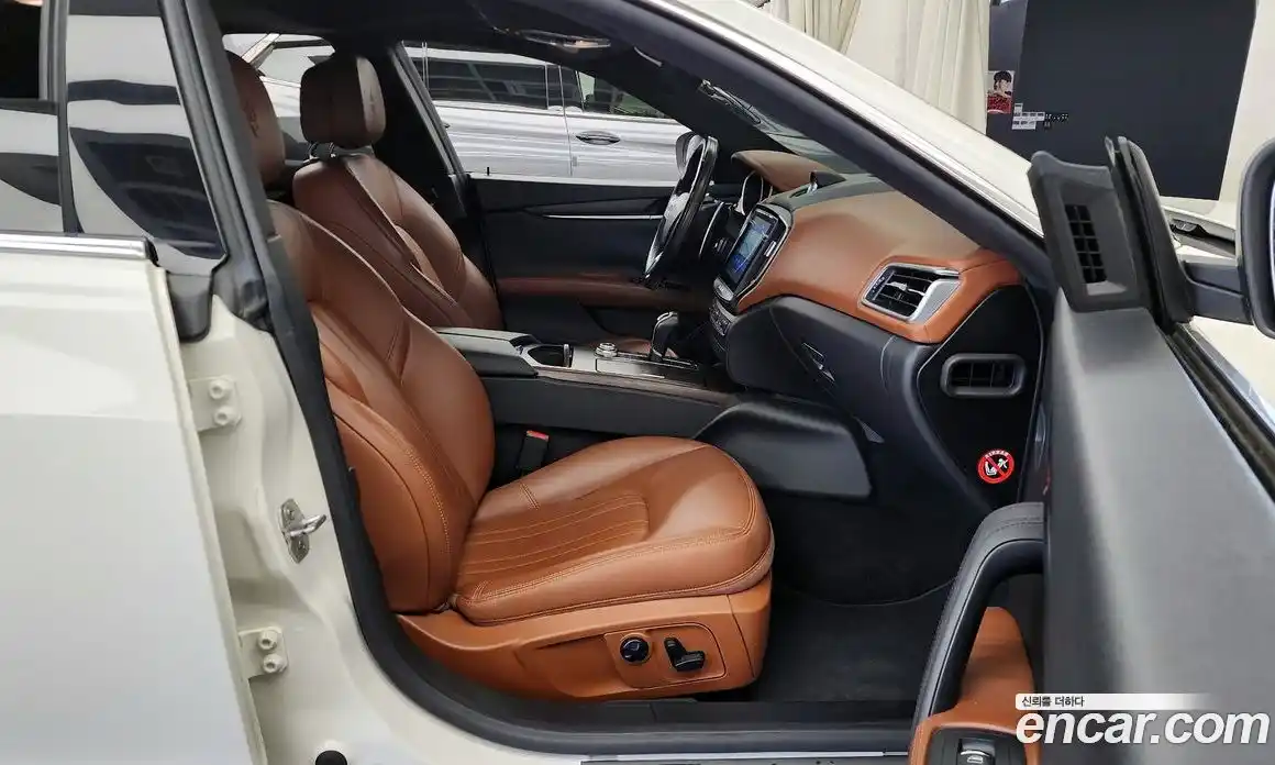 Maserati Ghibli 2018 3.0 гидро в Москве № 331132, фото 11