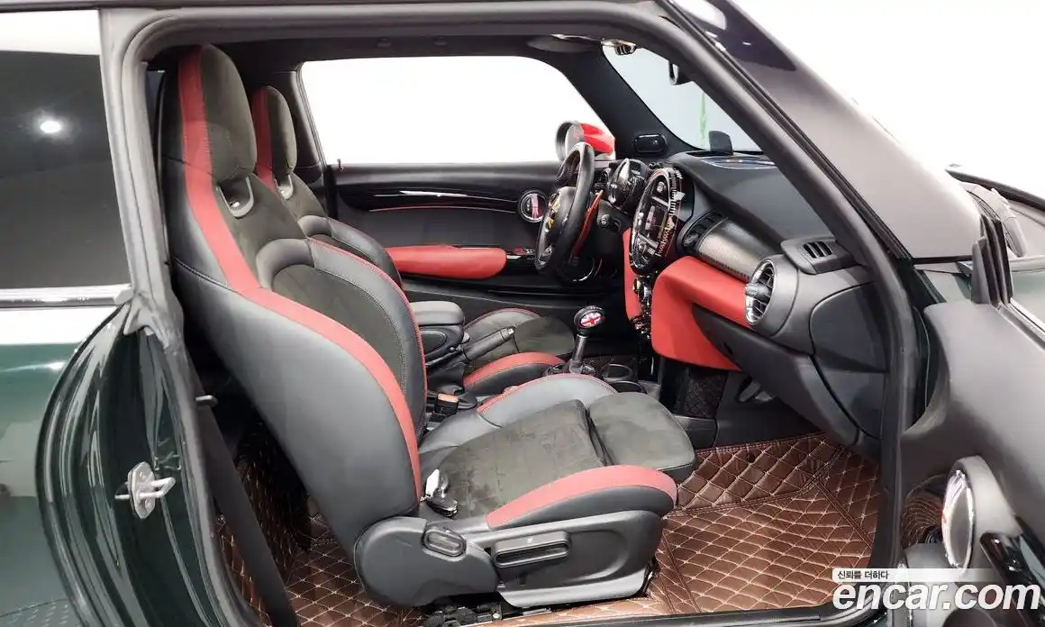 Mini Cooper 2019 2.0 гидро в Москве № 334292, фото 11