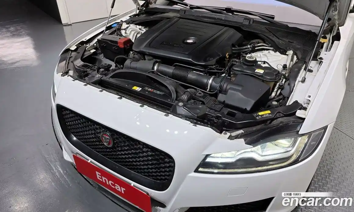 Jaguar XF 2017 2.0 гидро в Москве № 335809, фото 6