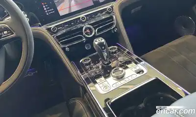 Bentley Flying Spur 2024 4.0 гидро в Москве № 366379, миниатюра 12