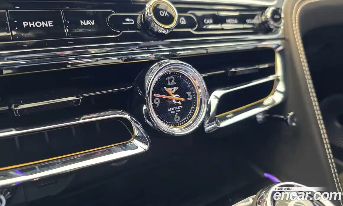 Bentley Flying Spur 2024 4.0 гидро в Москве № 366379, фото 17