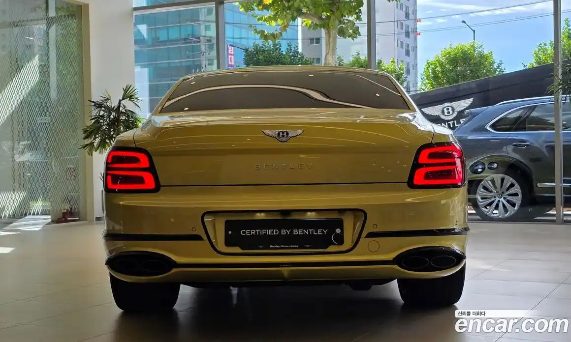 Bentley Flying Spur 2024 4.0 гидро в Москве № 366379, фото 5