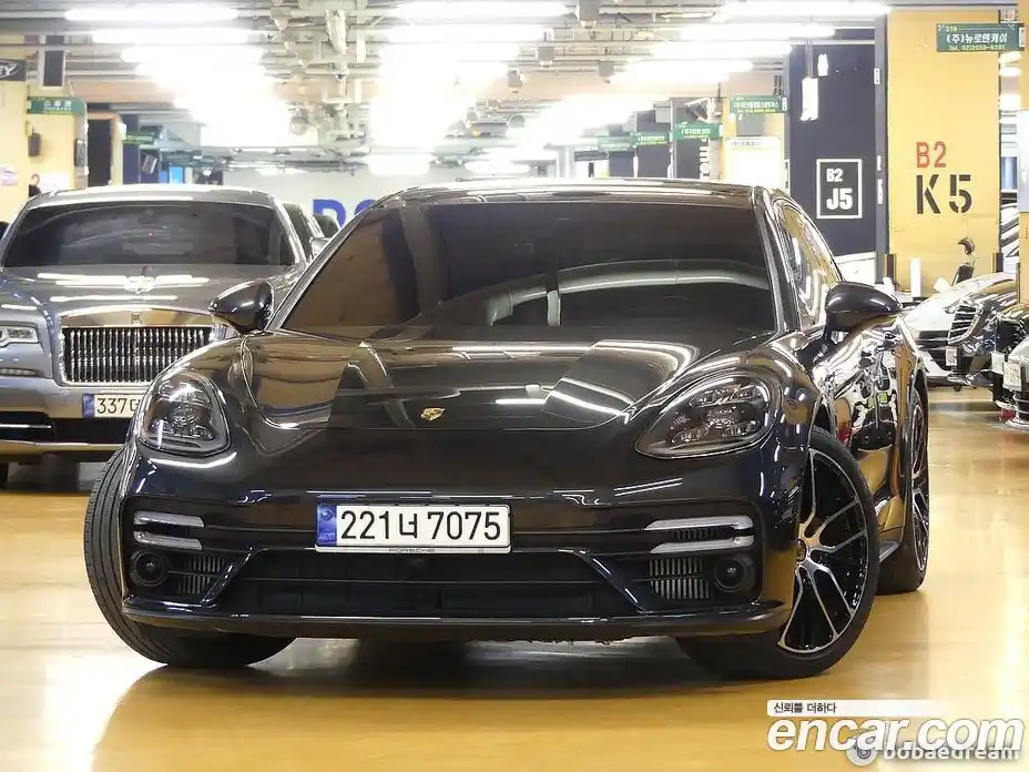 Porsche Panamera 2023 4.0 гидро в Москве № 374542, фото 3
