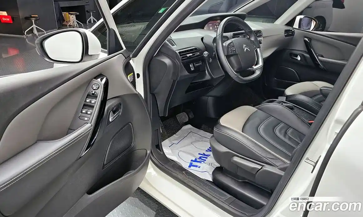 Citroen C4 Picasso 2017 1.6 гидро в Москве № 392775, фото 11