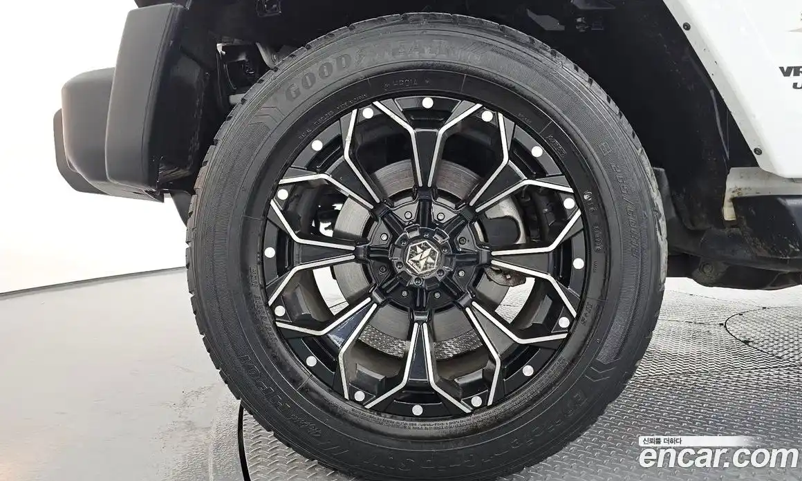 Jeep Wrangler 2017 3.6 гидро в Москве № 395399, фото 5
