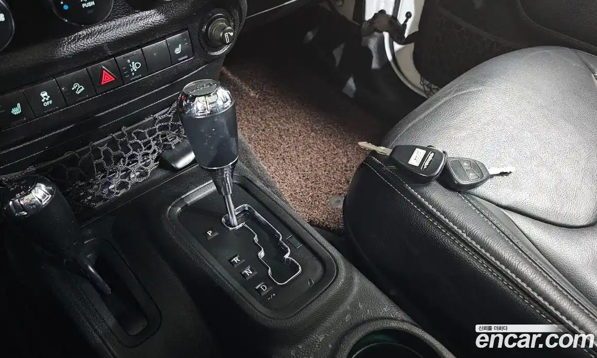 Jeep Wrangler 2017 3.6 гидро в Москве № 395399, фото 9